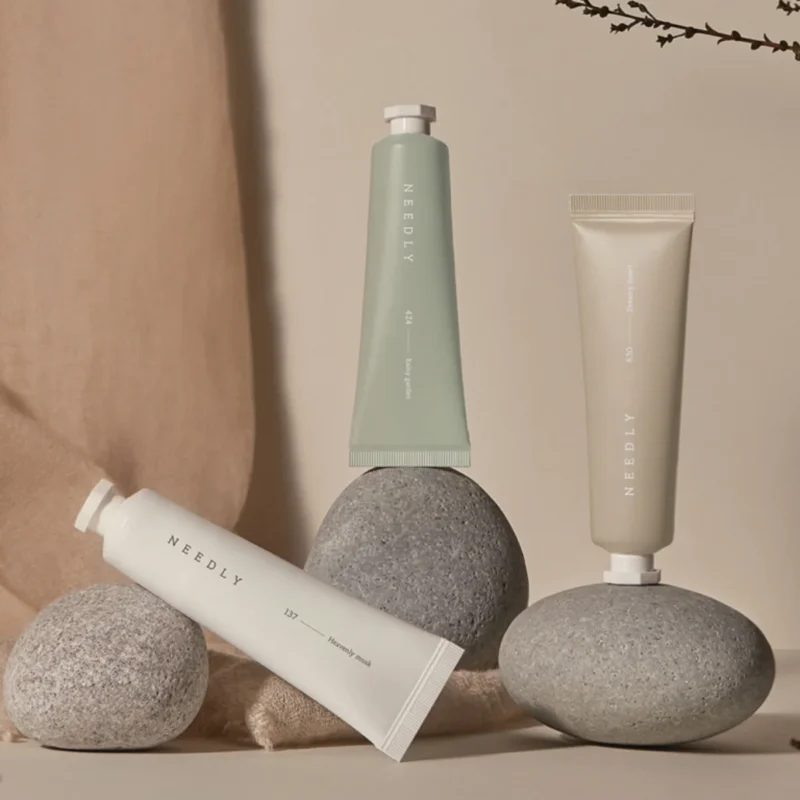 pirkti NEEDLY Sensory Hand Cream Rainy Garden – drėkinantis rankų kremas kaina